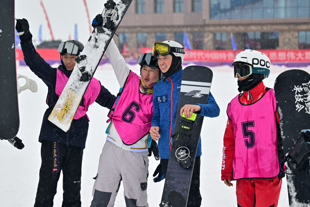 动成就新疆文旅新名片j9九游会登录冰雪运(图13)
