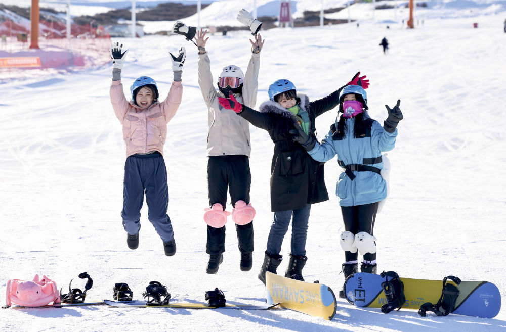 动成就新疆文旅新名片j9九游会登录冰雪运(图16)
