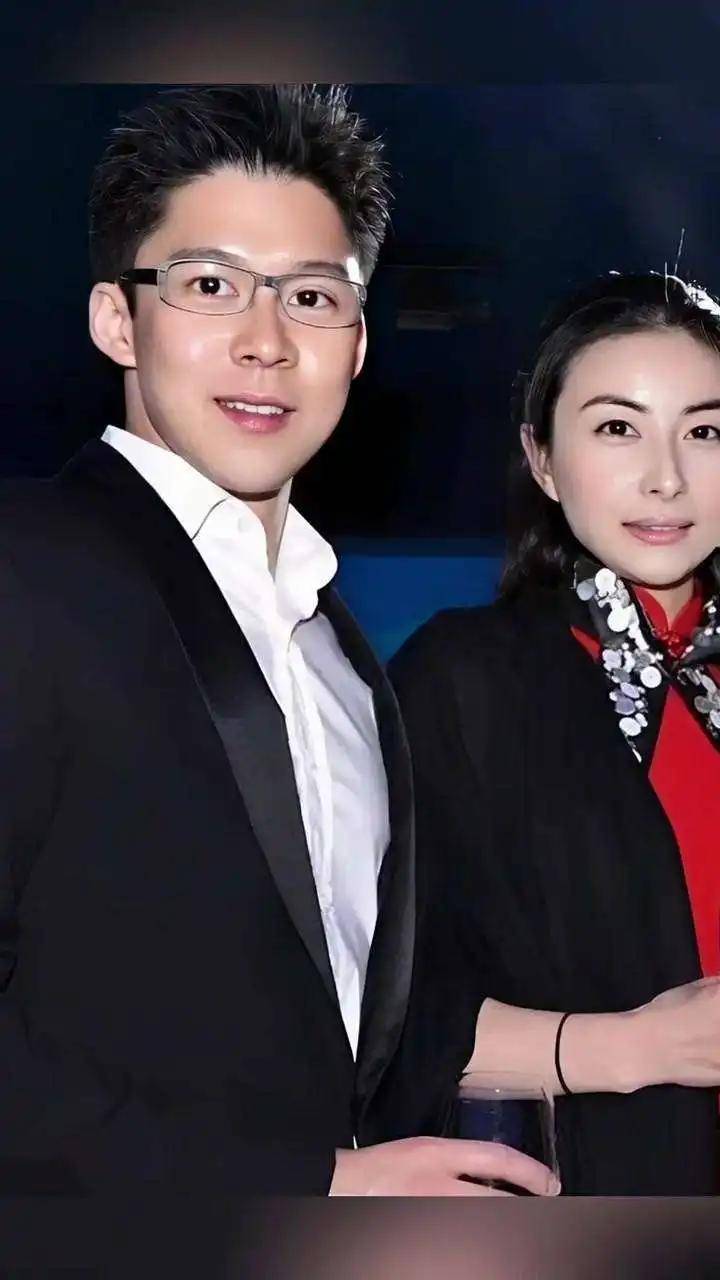 公开表态和郭晶晶的相处方式太特别J9数字平台婚变传闻后霍启刚首次(图3) 公开表态和郭晶晶的相处方式太特别J9数字平台婚变传闻后霍启刚首次(图3)